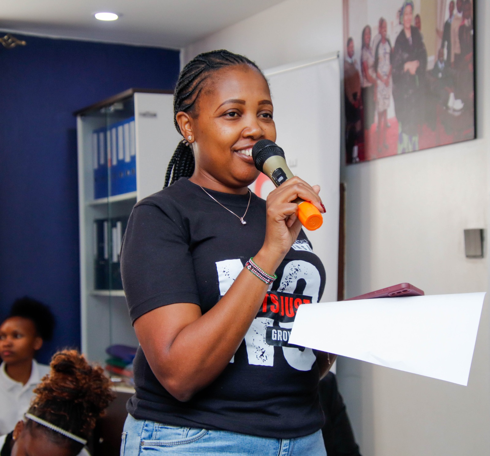 Speaker addressing participants during an Affecto mentorship event